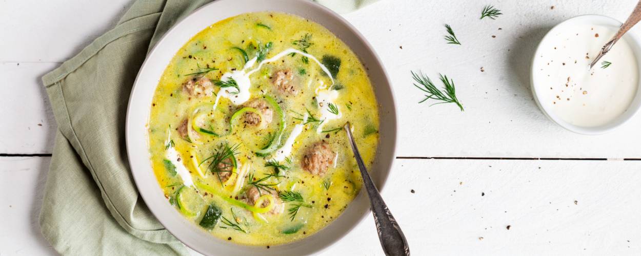 Low carb gulasz z cukinią i pulpetami