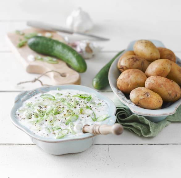 Dip czosnkowo-jogurtowy