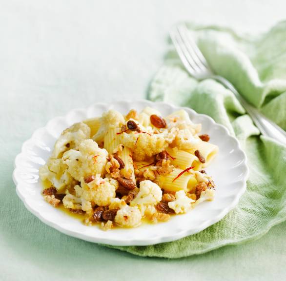 Rigatoni z kalafiorem i orzechami włoskimi
