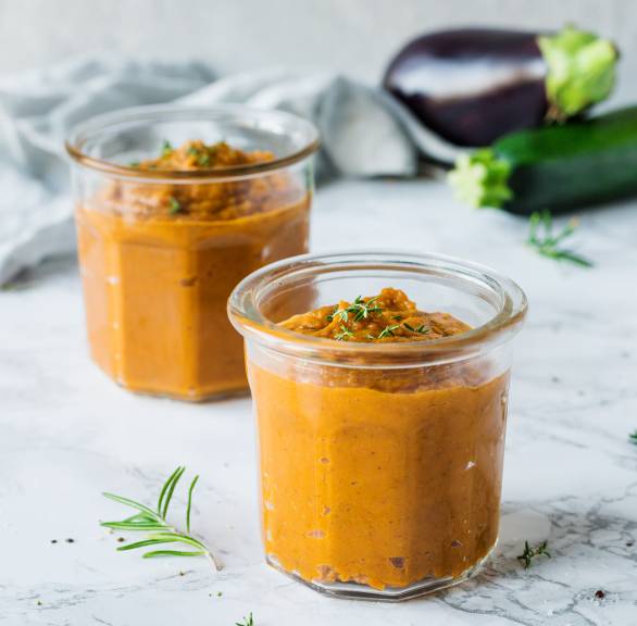 Śródziemnomorska warzywna pasta przyprawowa