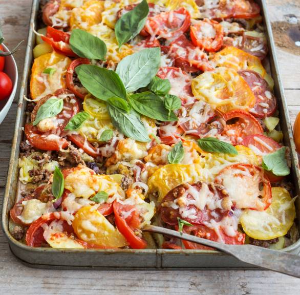 Zapiekanka pizzowa z ziemniakami i mięsem mielonym
