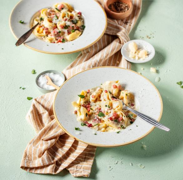 Tortellini carbonara