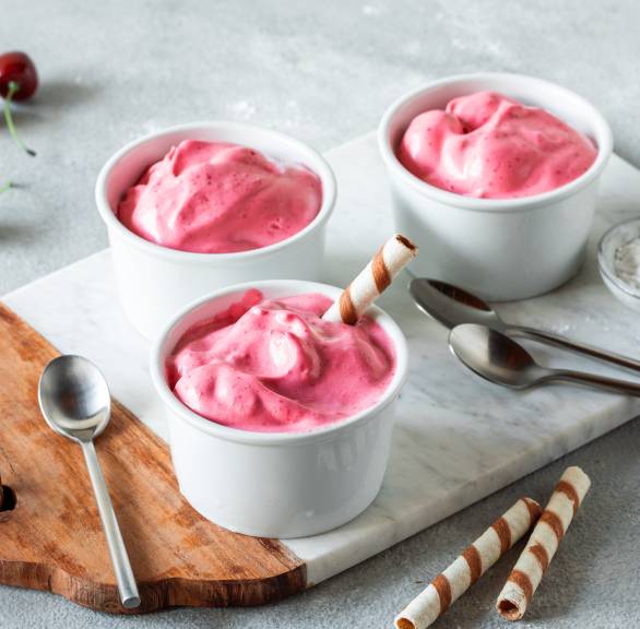 Miękkie lody wiśniowe