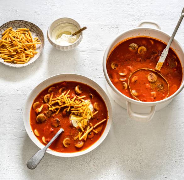 Zupa z kiełbasą curry (Currywurst)