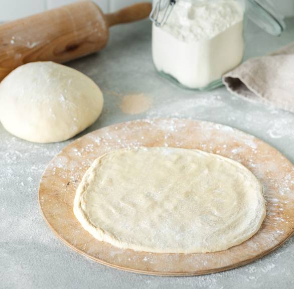 Ciasto na pizzę z suchymi drożdżami