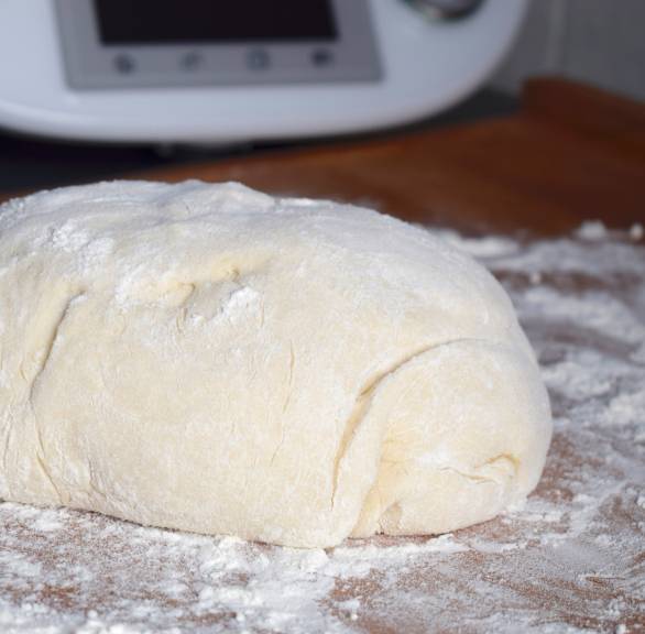 Podstawowy przepis na ciasto do pizzy