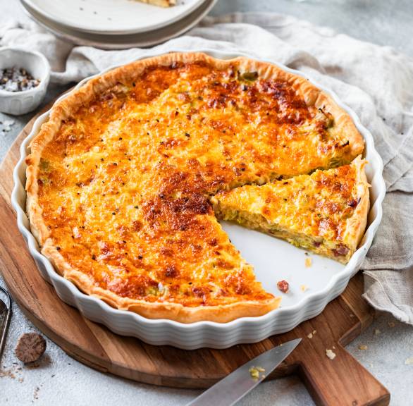 Quiche Lorraine z ciasta francuskiego