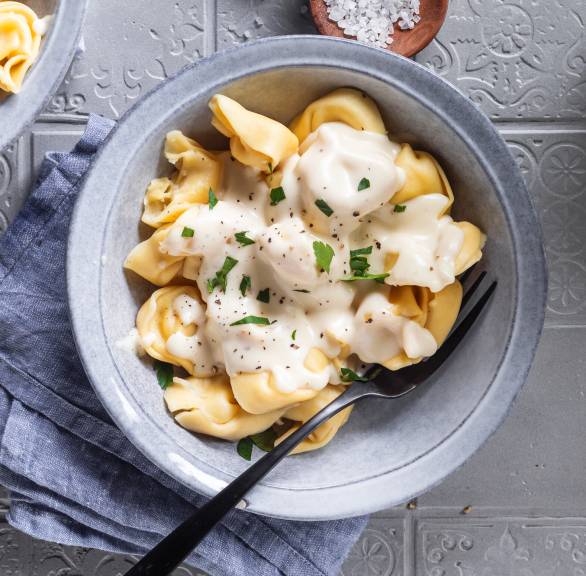 Tortellini z sosem serowym