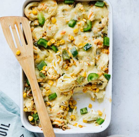 Zapiekanka z tortellini, kukurydzą i papryką