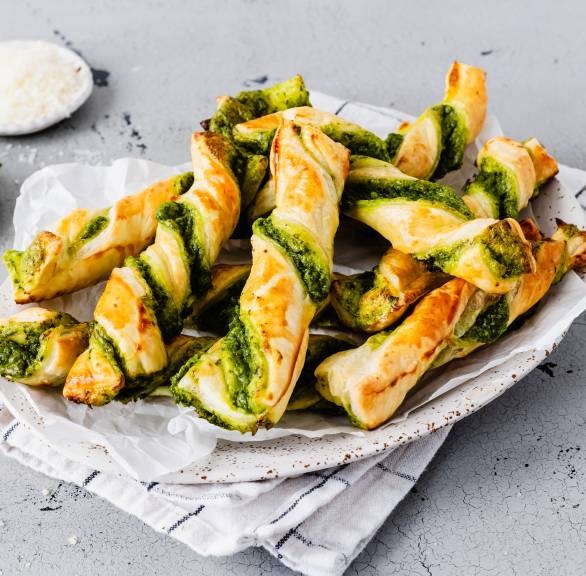 Twister z parmezanem i szpinakiem