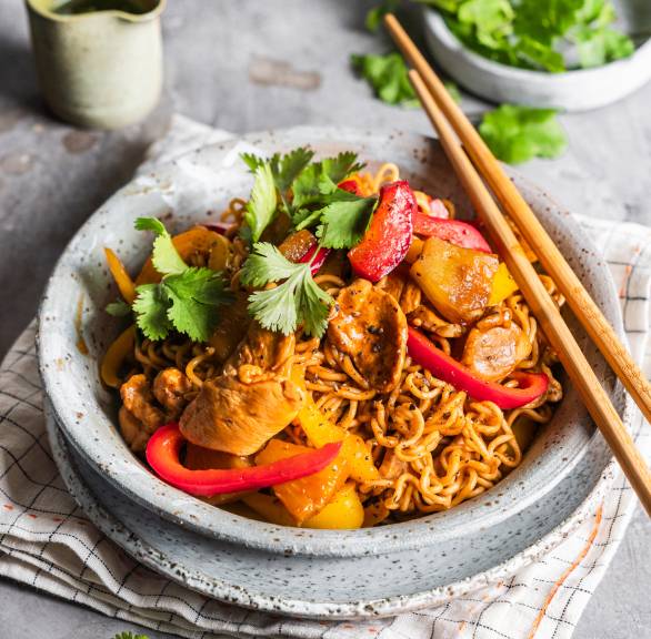 15-minutowy makaron mie słodko-kwaśny