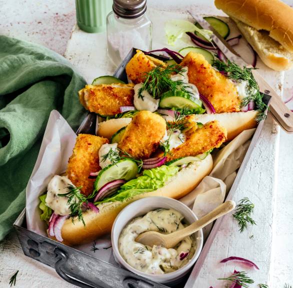Hot dog z paluszkami rybnymi