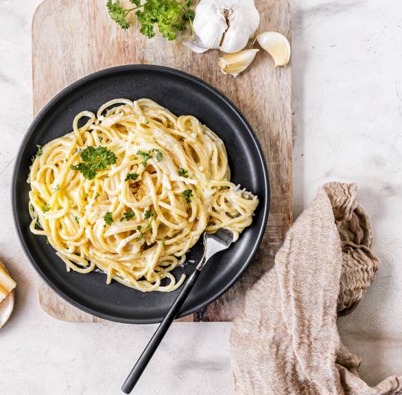 Makaron z czosnkiem i parmezanem
