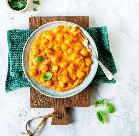 Gnocchi z pomidorami i mozzarellą