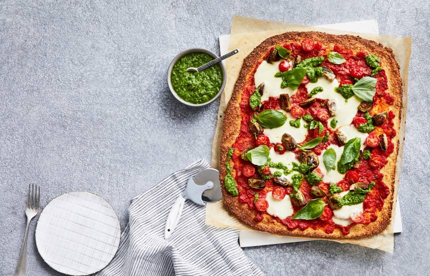 Pizza z kalafiora i pesto z groszku