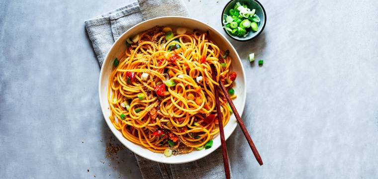 Azjatycka sałatka spaghetti