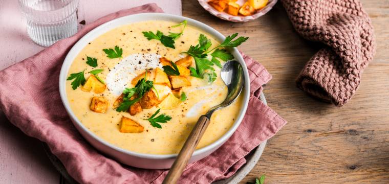 Zupa z pieczonych ziemniaków – upieczona, zmiksowana, ukochana Zupa z pieczonych ziemniaków – upieczona, zmiksowana, ukochana
