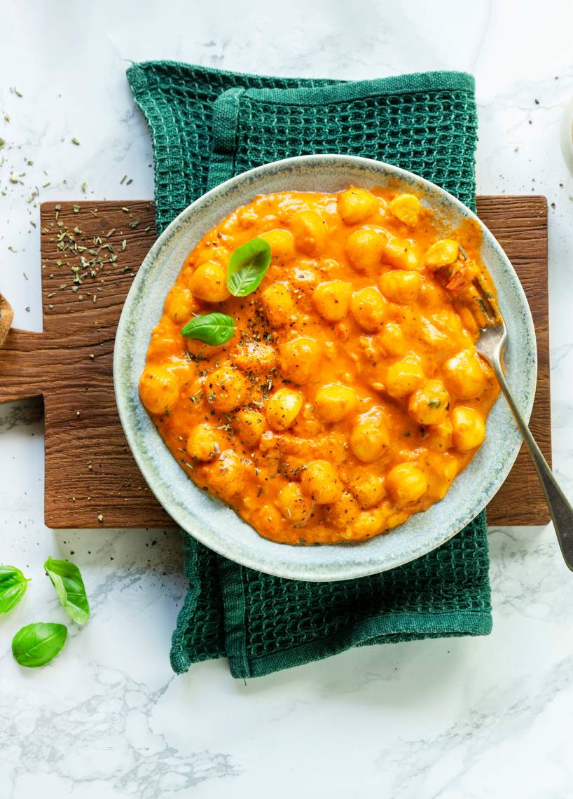 Gnocchi z pomidorami i mozzarellą
