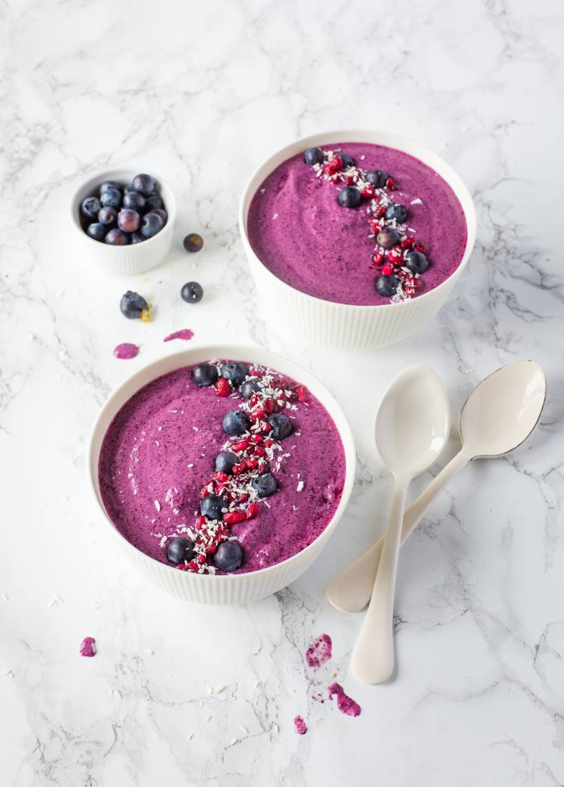 Jagodowa miska smoothie