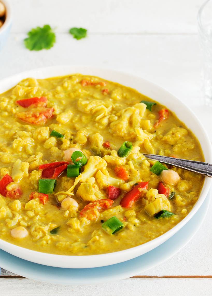 Kalafior curry z ciecierzycą