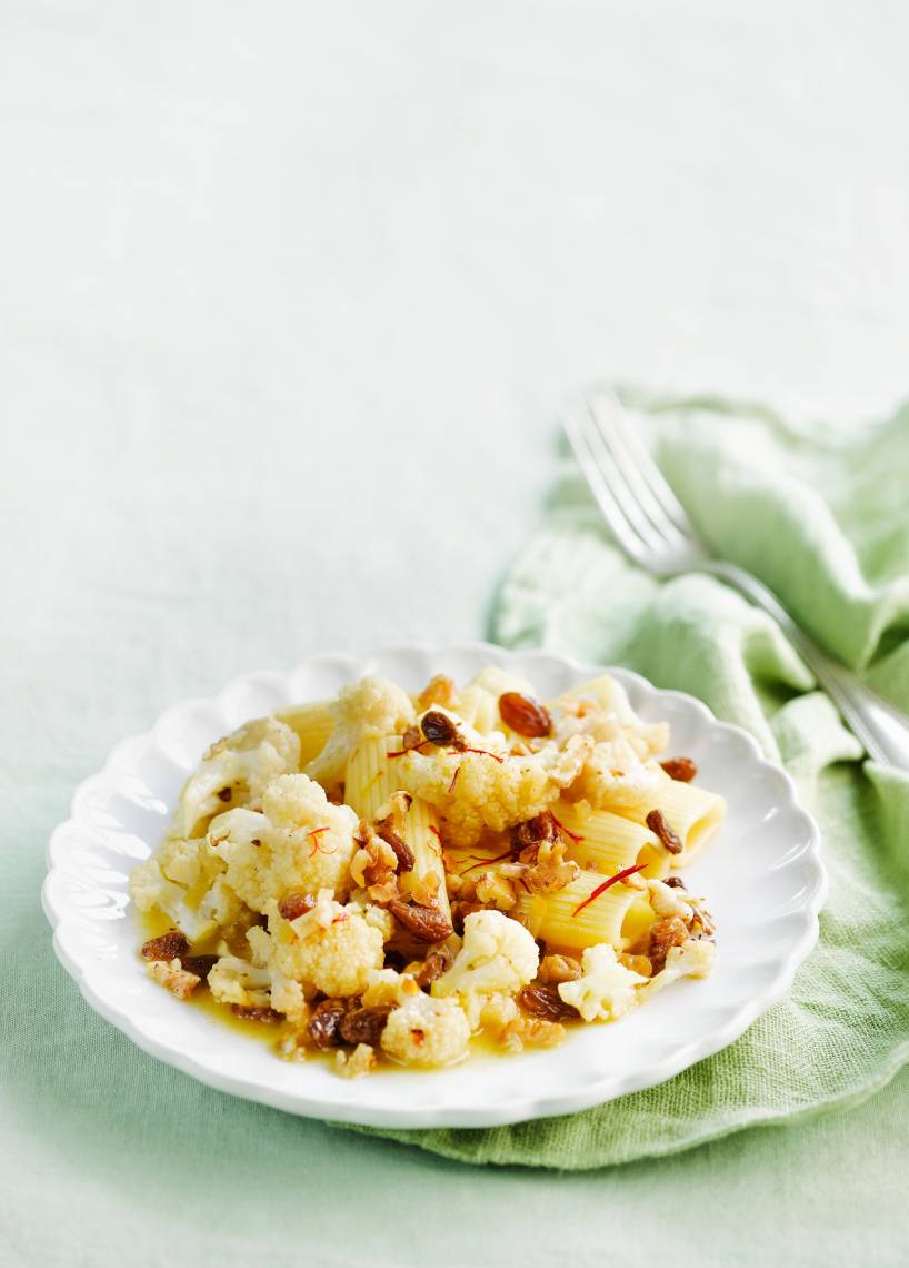 Rigatoni z kalafiorem i orzechami włoskimi