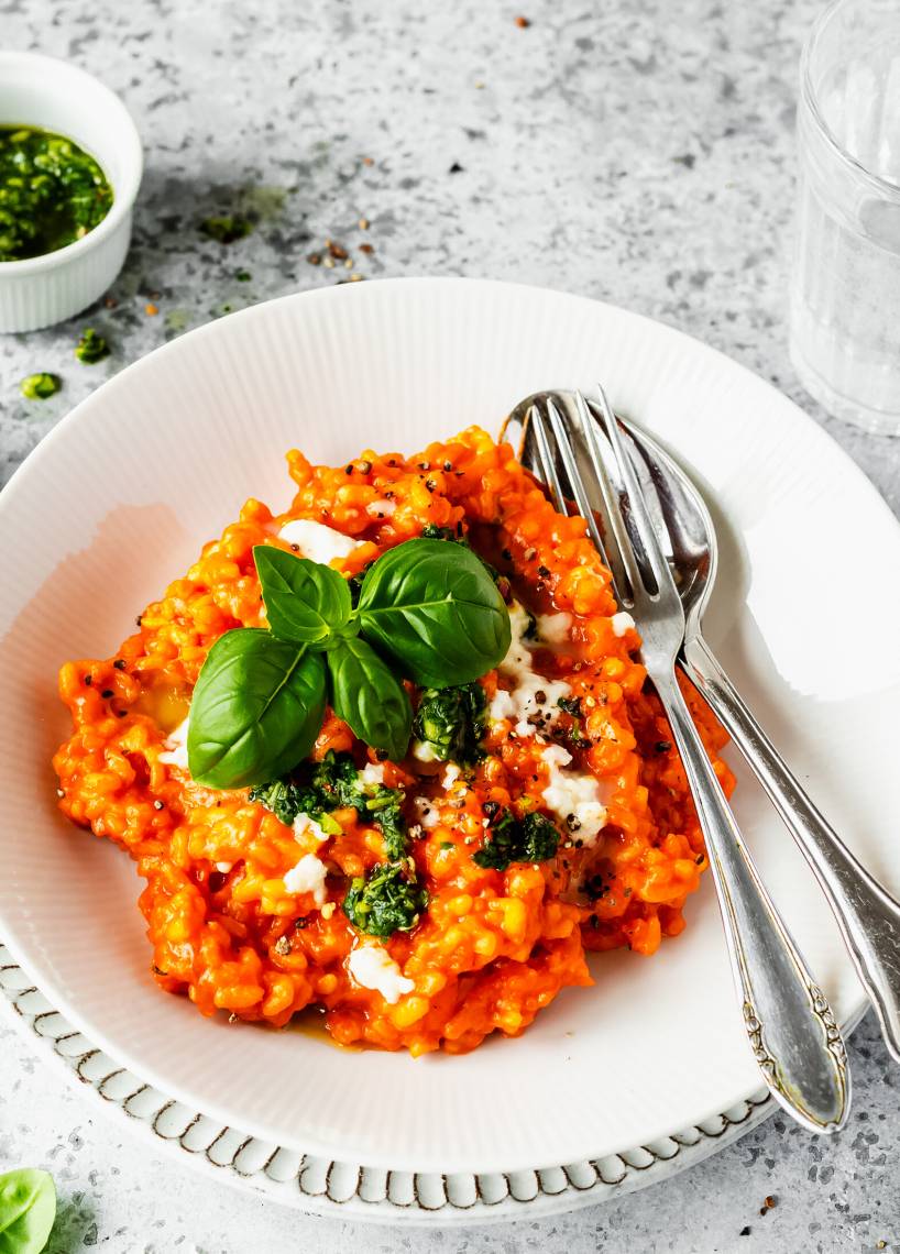 Risotto z pomidorami i mozzarellą