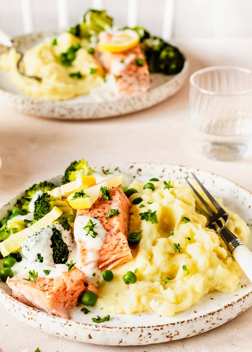 Cytrynowy łosoś z puree ziemniaczanym
