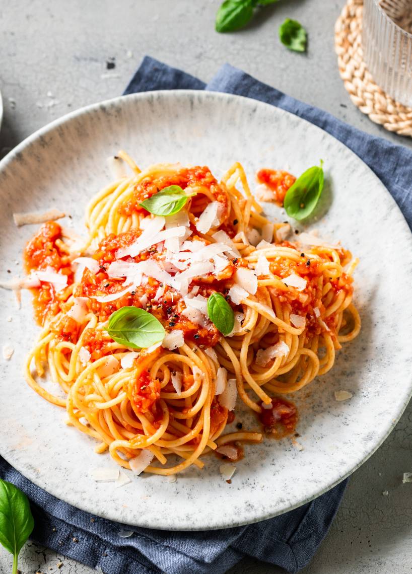 Spaghetti z kalafiorem po bolońsku