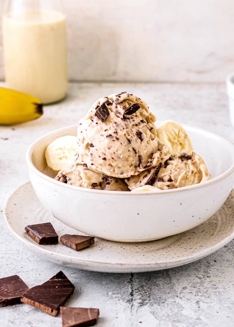 Banana split nicecream