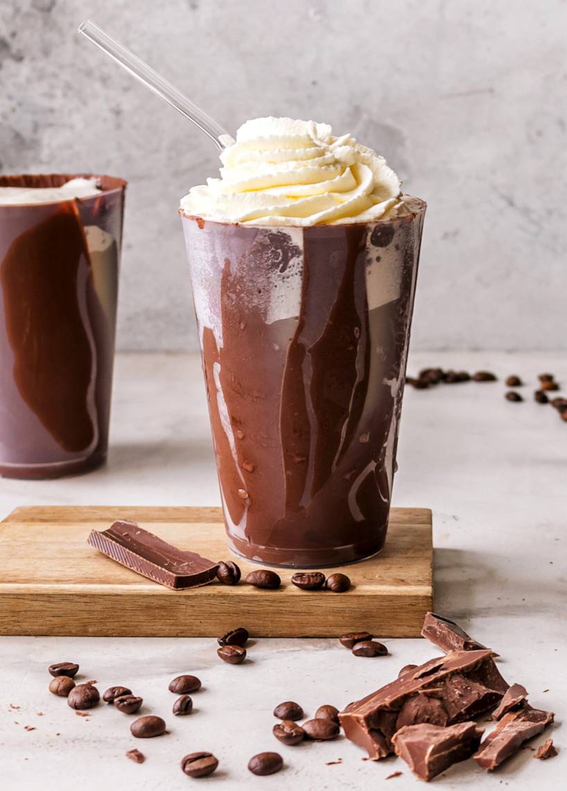 Cracked Iced Coffee (kawa mrożona z kruszonym lodem)