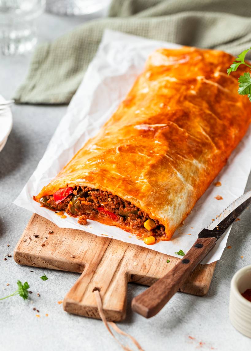 Strudel z mięsem mielonym i warzywami