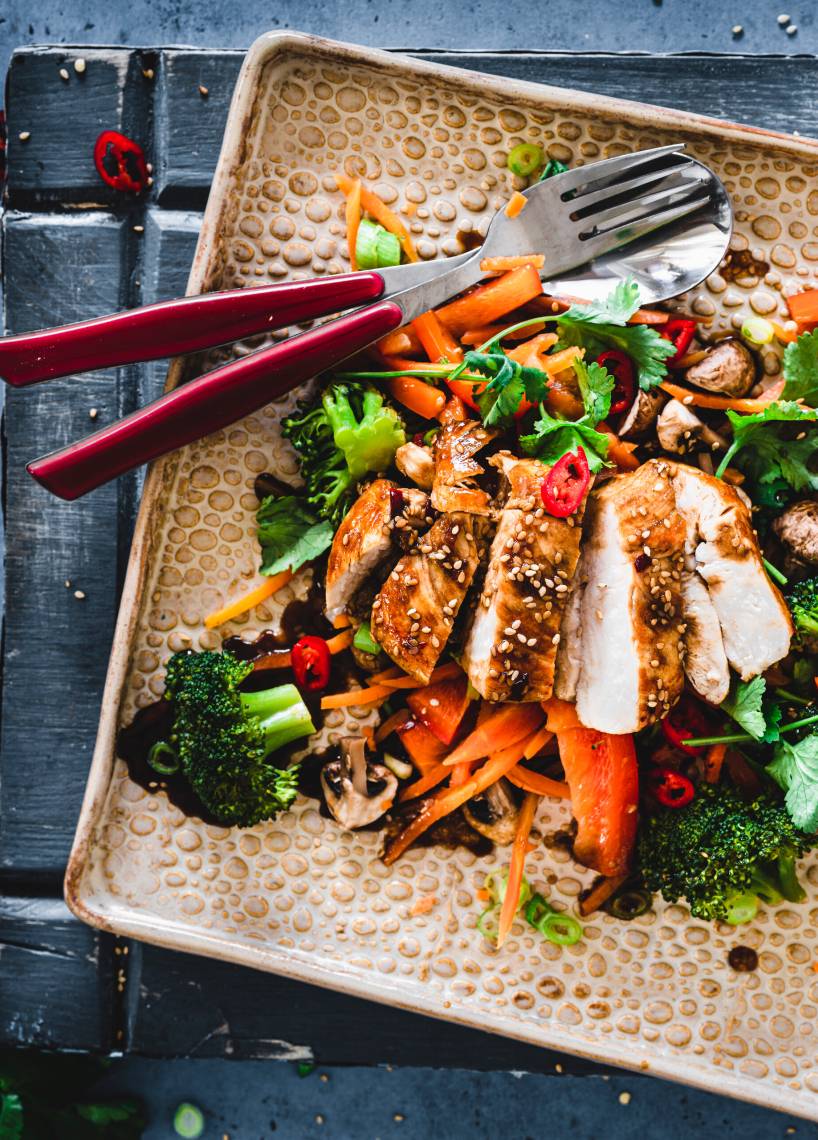 Kurczak teriyaki z warzywami na parze
