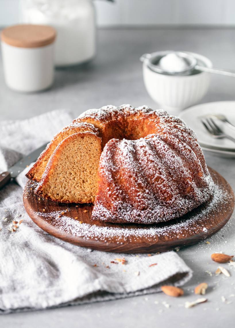 Babka marchewkowo-jabłkowa z migdałami