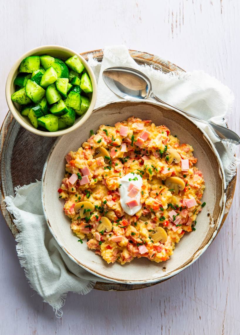 Niskowęglowodanowe „risotto” z kalafiora z szynką