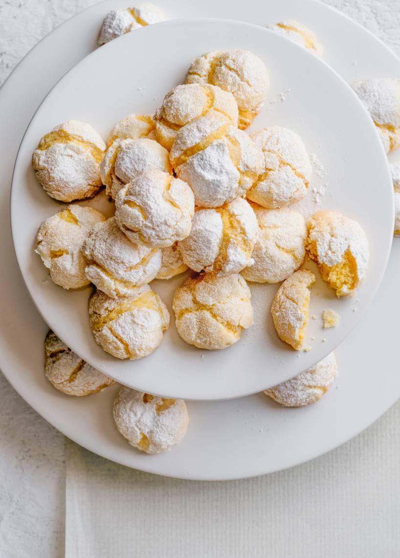 Kokosowo-cytrynowe śnieżne kuleczki