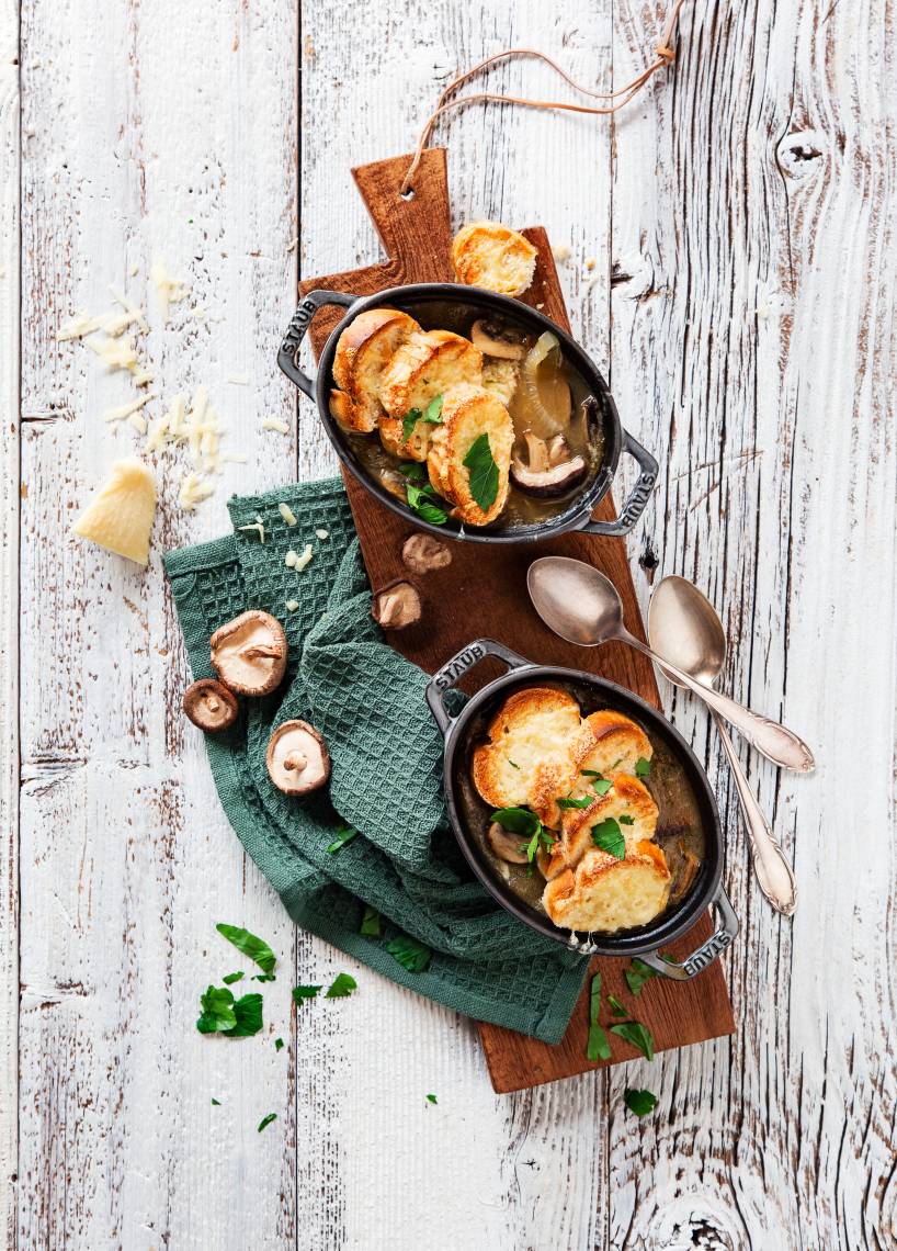 Zupa cebulowa z grzybami