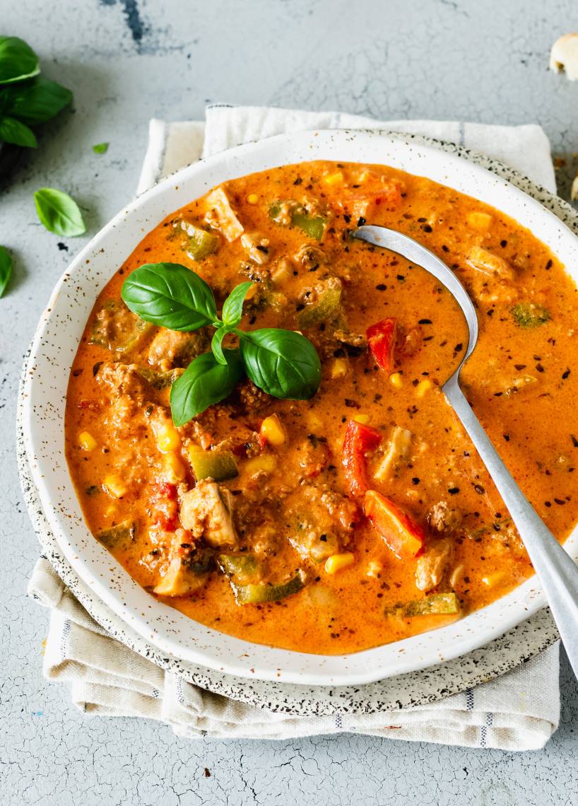 Low carb zupa à la pizza