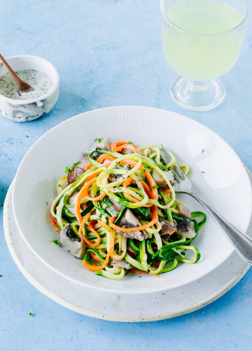 Zoodles w sosie szynkowo-śmietanowym