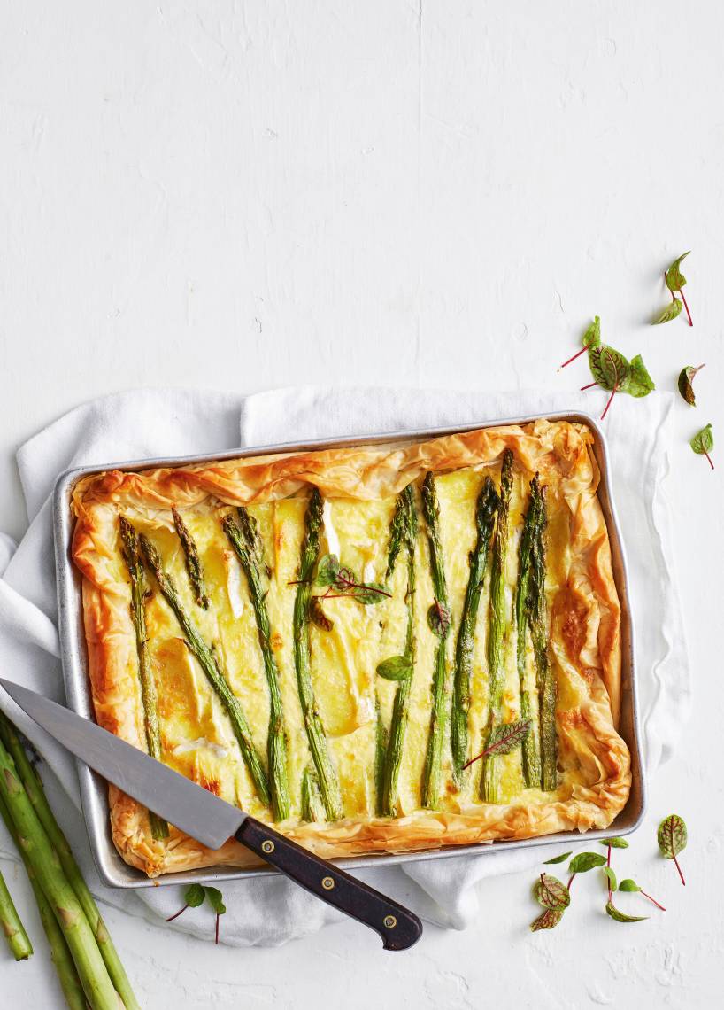Tarta ze szparagami i brie