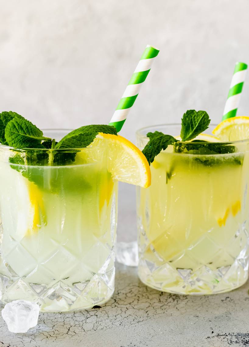 Świeża lemoniada cytrynowa