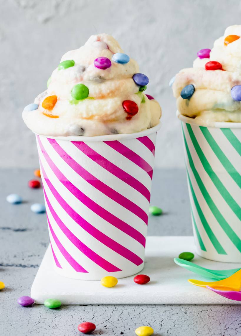 Lody "McFlurry" z dodatkiem "Smarties"