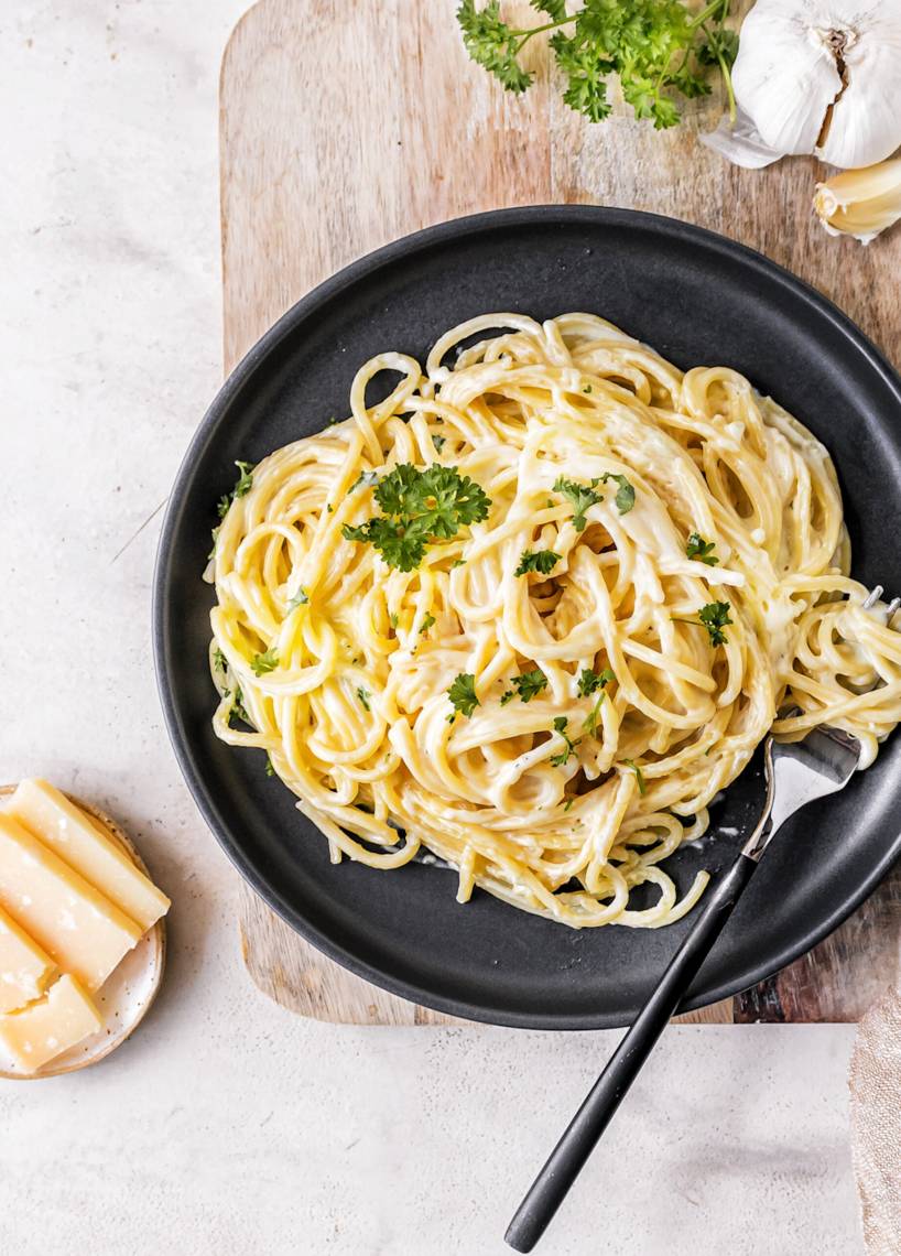 Makaron z czosnkiem i parmezanem