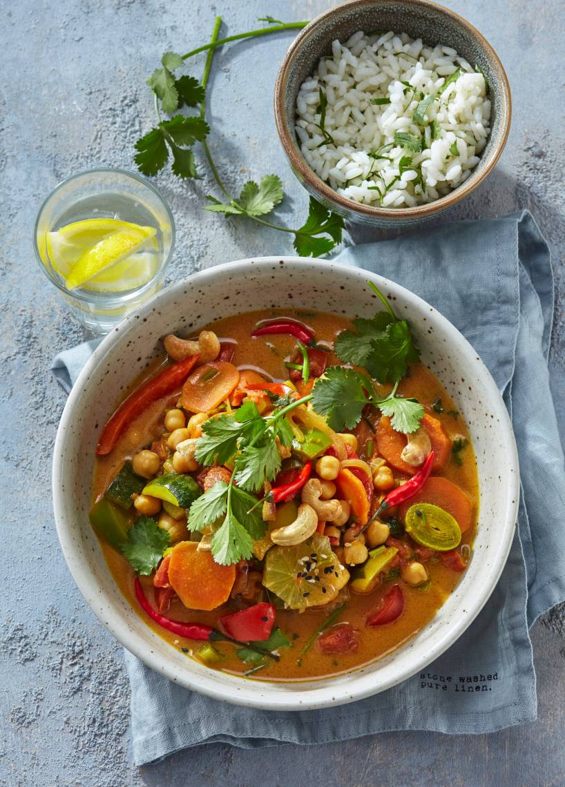 Curry z ciecierzycą i pomidorami