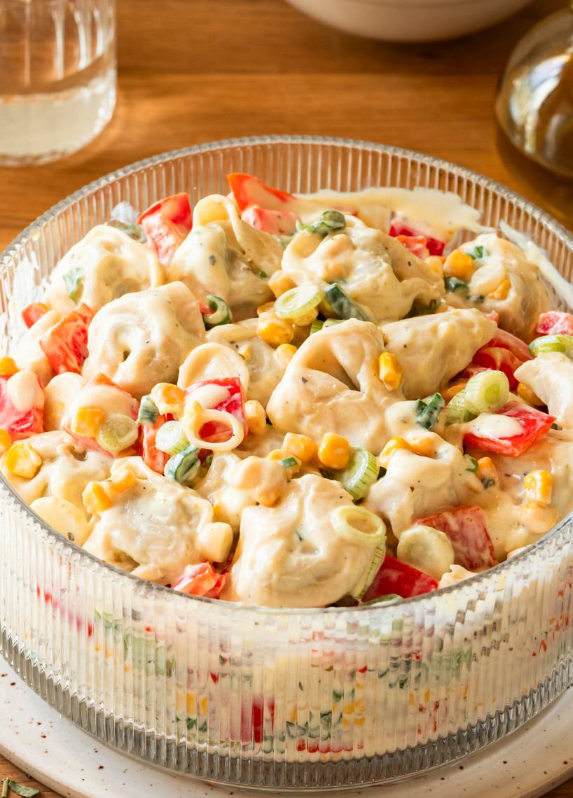 Kremowa sałatka z tortellini