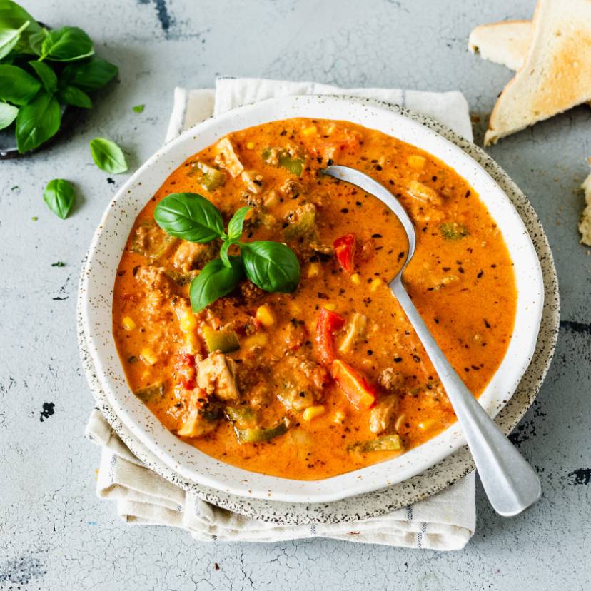 Low carb zupa à la pizza